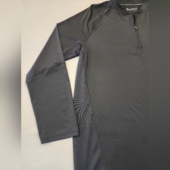 Under Armour Men's Black Long Sleeve Quarter-Zip Front Shirt Side Vents, sz 2XL - Picture 10 of 14